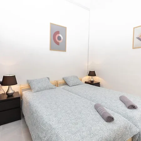 Starboard Gzira 4 Bedroom Lägenhet